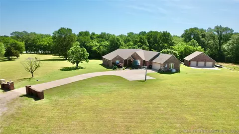 418970 E 1152 Rd, Checotah, OK 74426