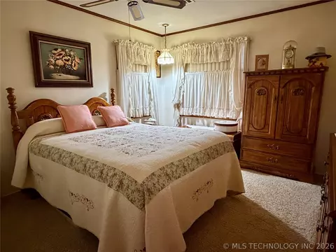 Bedroom - 425671 E 1168 Rd, Eufaula, OK 74432 photo 2 of 4