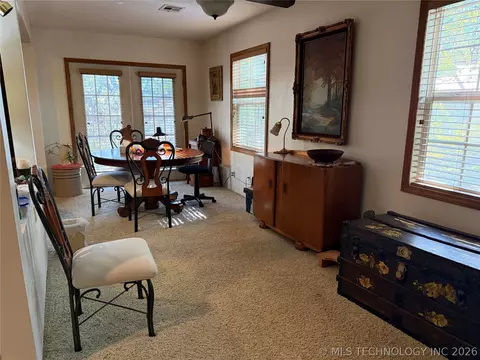 Dining - 425671 E 1168 Rd, Eufaula, OK 74432 photo 2 of 3