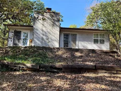 Exterior - 425671 E 1168 Rd, Eufaula, OK 74432 photo 5 of 12
