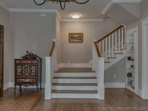 Entry Way - 908 SE 3rd St, Wagoner, OK 74477 photo 2 of 4