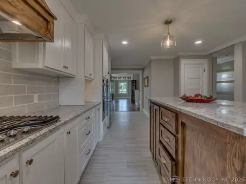Kitchen - 908 SE 3rd St, Wagoner, OK 74477 photo 2 of 5