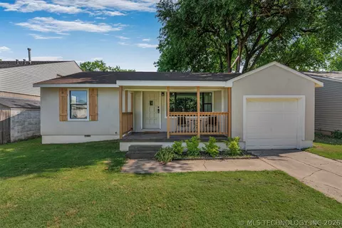 252 E 45th Pl, Tulsa, OK 74105