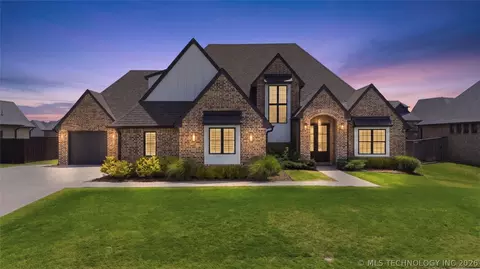 12743 S 4th St, Jenks, OK 74037