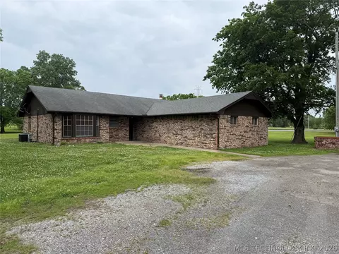 4801 S Country Clb, Muskogee, OK 74403