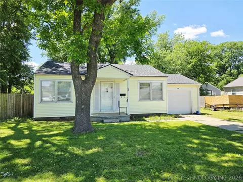 7 Payne St, Pryor, OK 74361