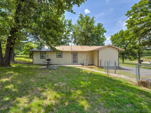 Exterior - 415641 E 1094, Eufaula, OK 74426 photo 6 of 8