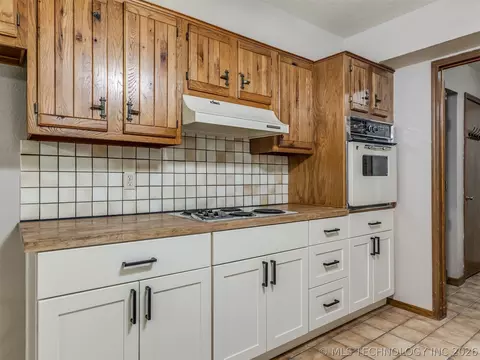 Kitchen - 415641 E 1094, Eufaula, OK 74426 photo 3 of 6