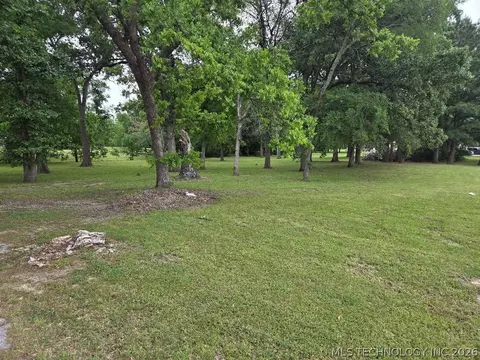Hawkins Drive, Eufaula, OK 74432 photo 5