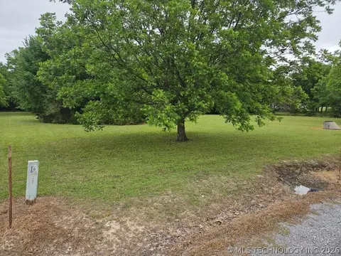 Hawkins Drive, Eufaula, OK 74432 photo 9