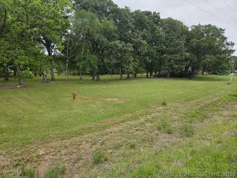 Hawkins Drive, Eufaula, OK 74432 photo 8