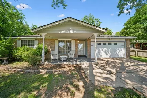 1404 N Dogwood St, Owasso, OK 74055