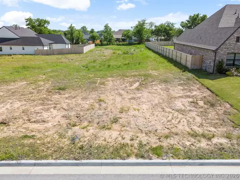 2516 E 135 Dr S, Bixby, OK 74008