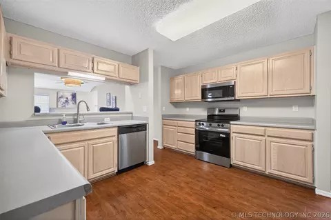 8323 E 81st Pl, Tulsa, OK 74133 photo 13