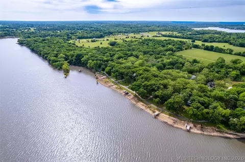 60801 E 265 Ct, Grove, OK 74344