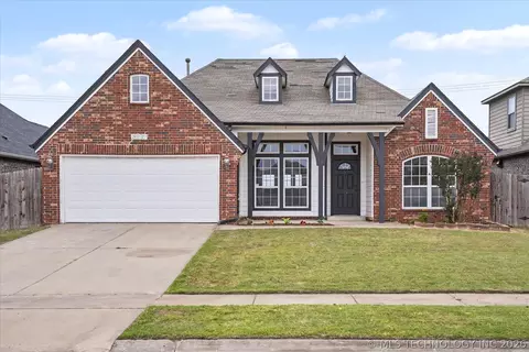 20527 E 31st Pl S, Broken Arrow, OK 74014