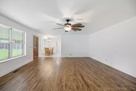 4817 E 25th Pl, Tulsa, OK 74114 photo 8