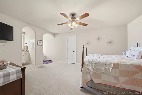 Bedroom - 3121 E 146th Pl S, Bixby, OK 74008 photo 7 of 7