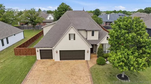 Exterior - 3121 E 146th Pl S, Bixby, OK 74008 photo 13 of 15