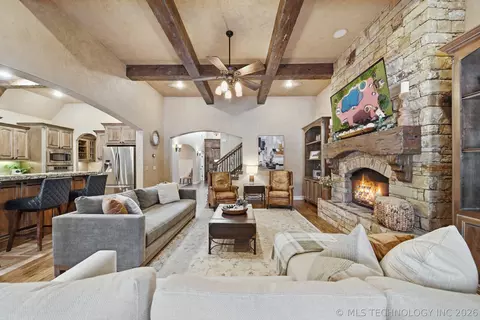 Living - 3121 E 146th Pl S, Bixby, OK 74008 photo 3 of 7