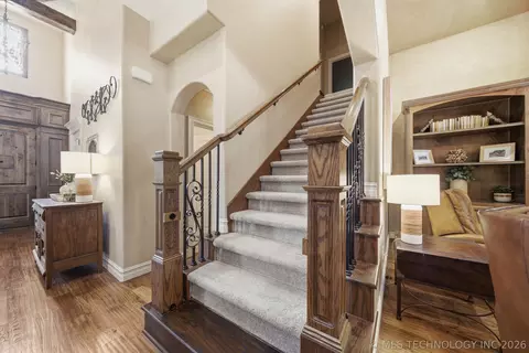 Entry Way - 3121 E 146th Pl S, Bixby, OK 74008 photo 4 of 7