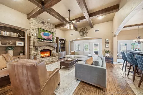Living - 3121 E 146th Pl S, Bixby, OK 74008 photo 1 of 7