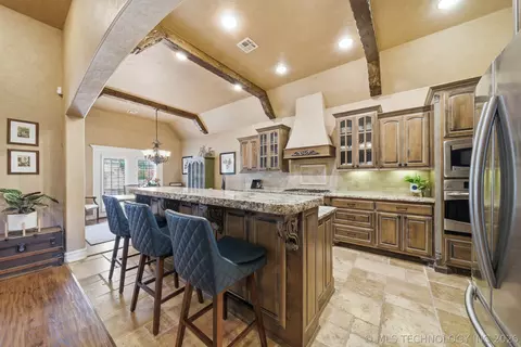 Kitchen - 3121 E 146th Pl S, Bixby, OK 74008 photo 1 of 5
