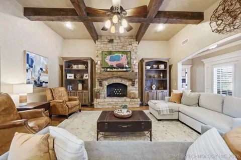 Living - 3121 E 146th Pl S, Bixby, OK 74008 photo 6 of 7