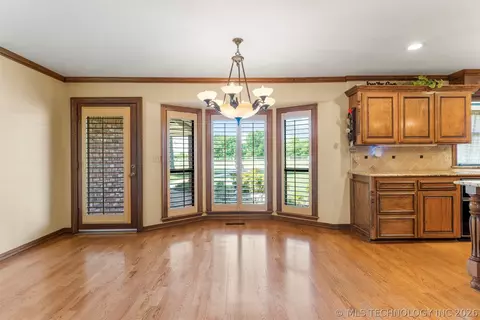 Dining - 23075 E 87th St, Broken Arrow, OK 74014 photo 1 of 5