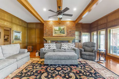 Living - 23075 E 87th St, Broken Arrow, OK 74014 photo 4 of 5