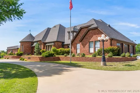 Exterior - 23075 E 87th St, Broken Arrow, OK 74014 photo 4 of 20