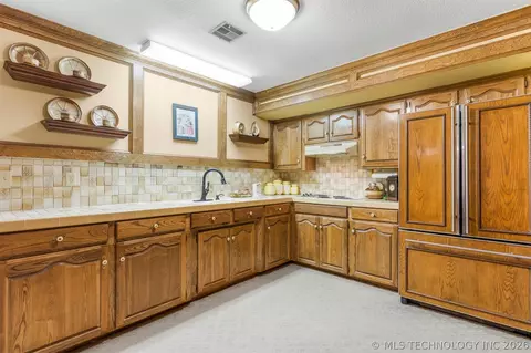 Kitchen - 23075 E 87th St, Broken Arrow, OK 74014 photo 9 of 9
