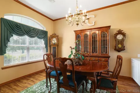 Dining - 5181 State Road 70 E, Durant, OK 74701 photo 1 of 3