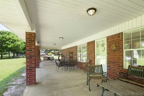 Exterior - 5181 State Road 70 E, Durant, OK 74701 photo 6 of 7