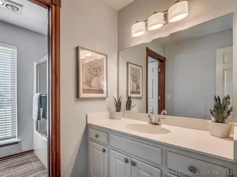 Bath - 423310 E 1169 Rd, Eufaula, OK 74432 photo 8 of 10