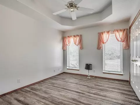 Bedroom - 423310 E 1169 Rd, Eufaula, OK 74432 photo 7 of 8