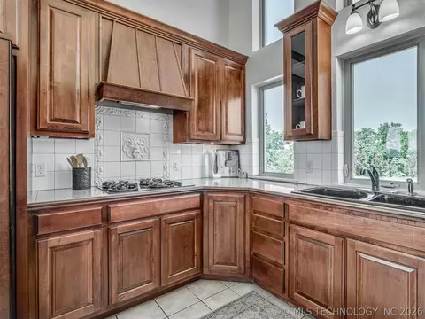 Kitchen - 423310 E 1169 Rd, Eufaula, OK 74432 photo 7 of 11