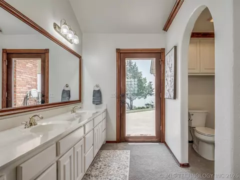 Bath - 423310 E 1169 Rd, Eufaula, OK 74432 photo 3 of 10