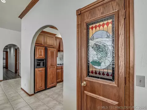 Entry Way - 423310 E 1169 Rd, Eufaula, OK 74432 photo 3 of 3
