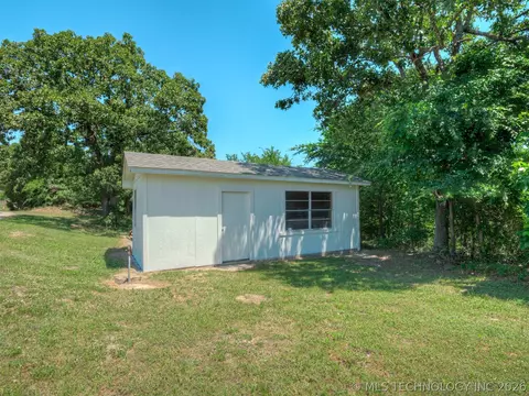 Exterior - 423310 E 1169 Rd, Eufaula, OK 74432 photo 9 of 10