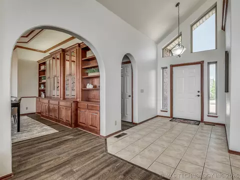 Entry Way - 423310 E 1169 Rd, Eufaula, OK 74432 photo 1 of 3
