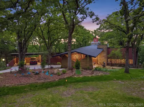 3400 Wildwood Ct, Bartlesville, OK 74006