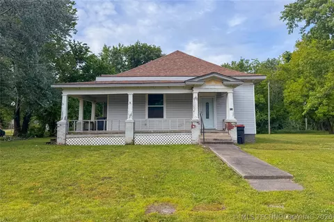 414 W 7th St, Chelsea, OK 74016