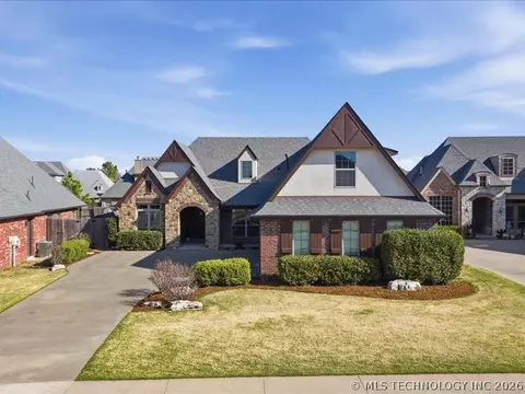 307 W 128th St S, Jenks, OK 74037