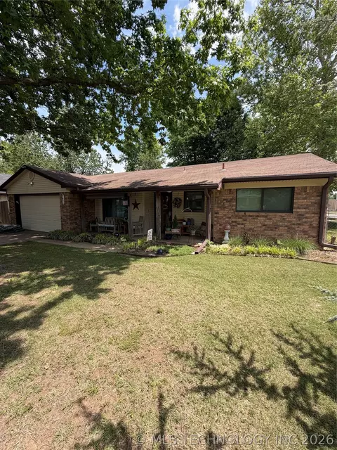 1631 S 1st Pl, Broken Arrow, OK 74012