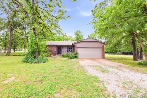 10616 W Houston St, Sapulpa, OK 74066
