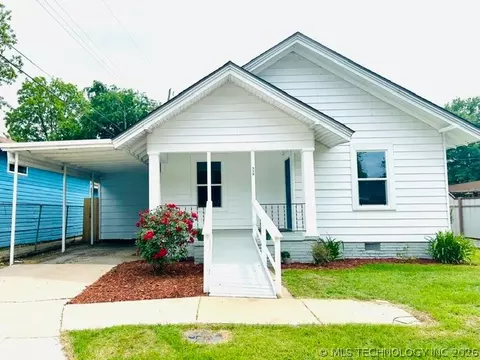 558 11th NW, Ardmore, OK 73401