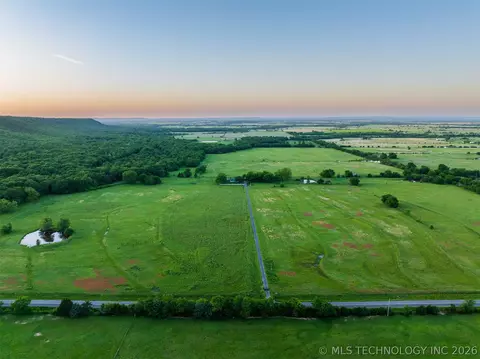 5874 E 273rd St S, Porum, OK 74455