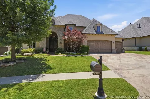 5709 W Austin St, Broken Arrow, OK 74011