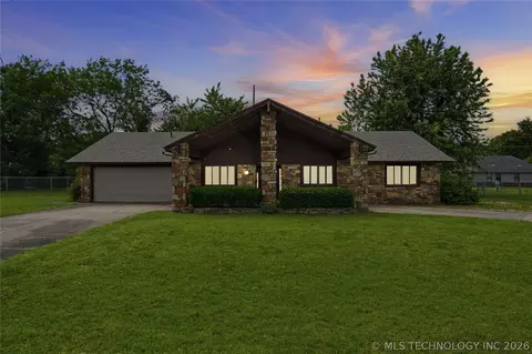 20938 E 35th Pl S, Broken Arrow, OK 74014